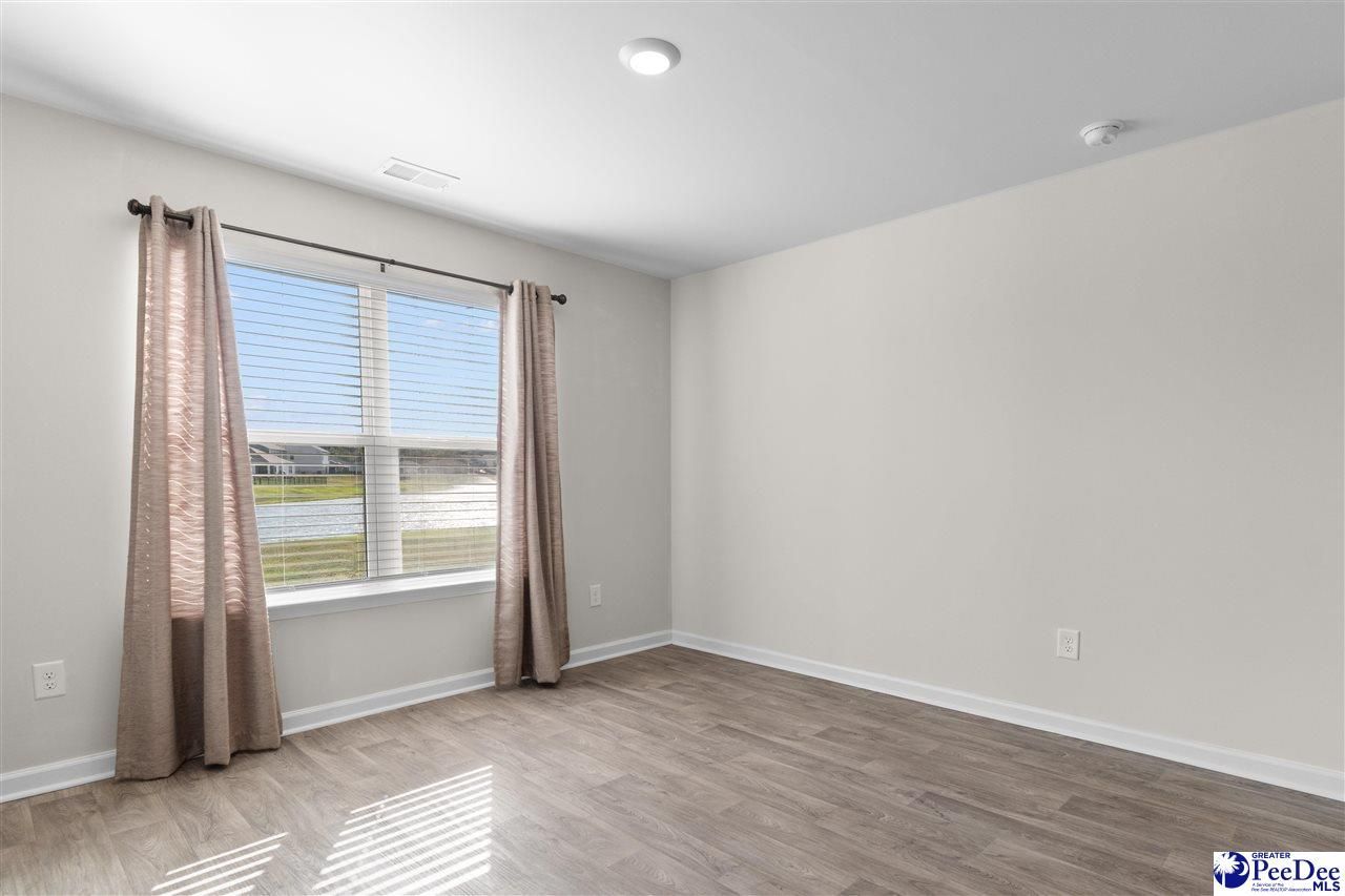 561 Woodland Farms Cir Photo 16