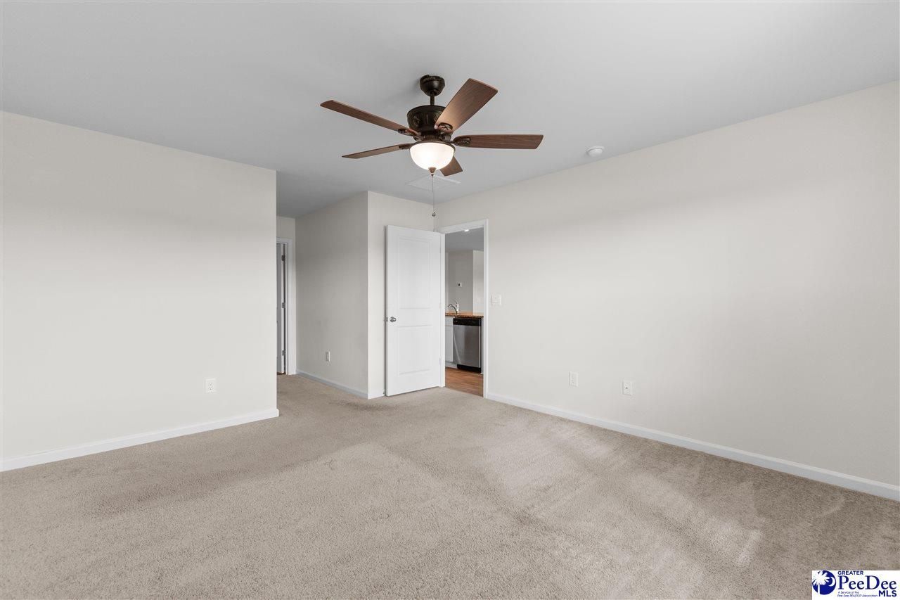 561 Woodland Farms Cir Photo 19