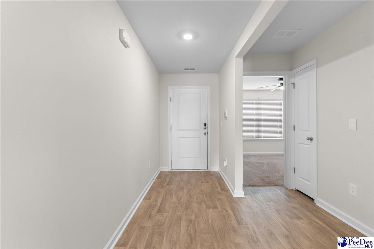 561 Woodland Farms Cir Photo 5