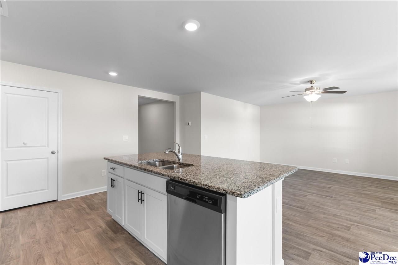 561 Woodland Farms Cir Photo 9