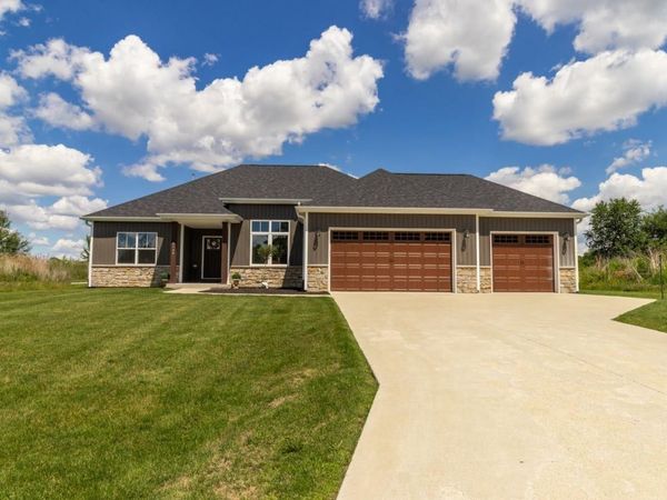 4144 Trimble, ROCKFORD, IL 61102