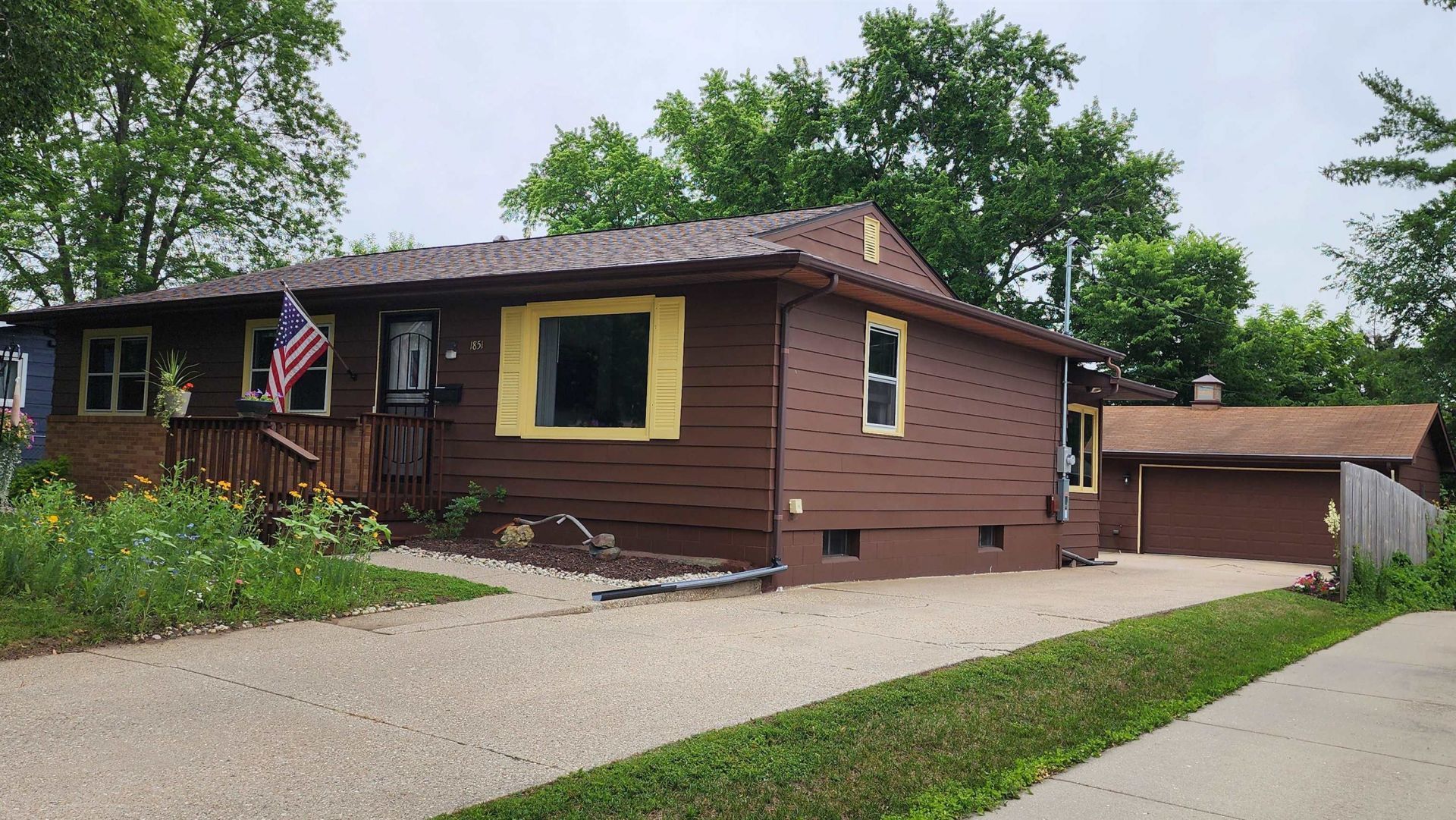 1851 Cleveland Street, Beloit, WI 53511 Main Photo