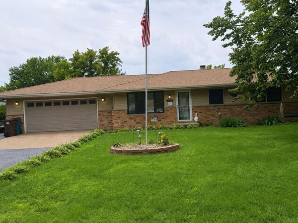 1512 Gladys Drive, MACHESNEY PARK, IL 61115