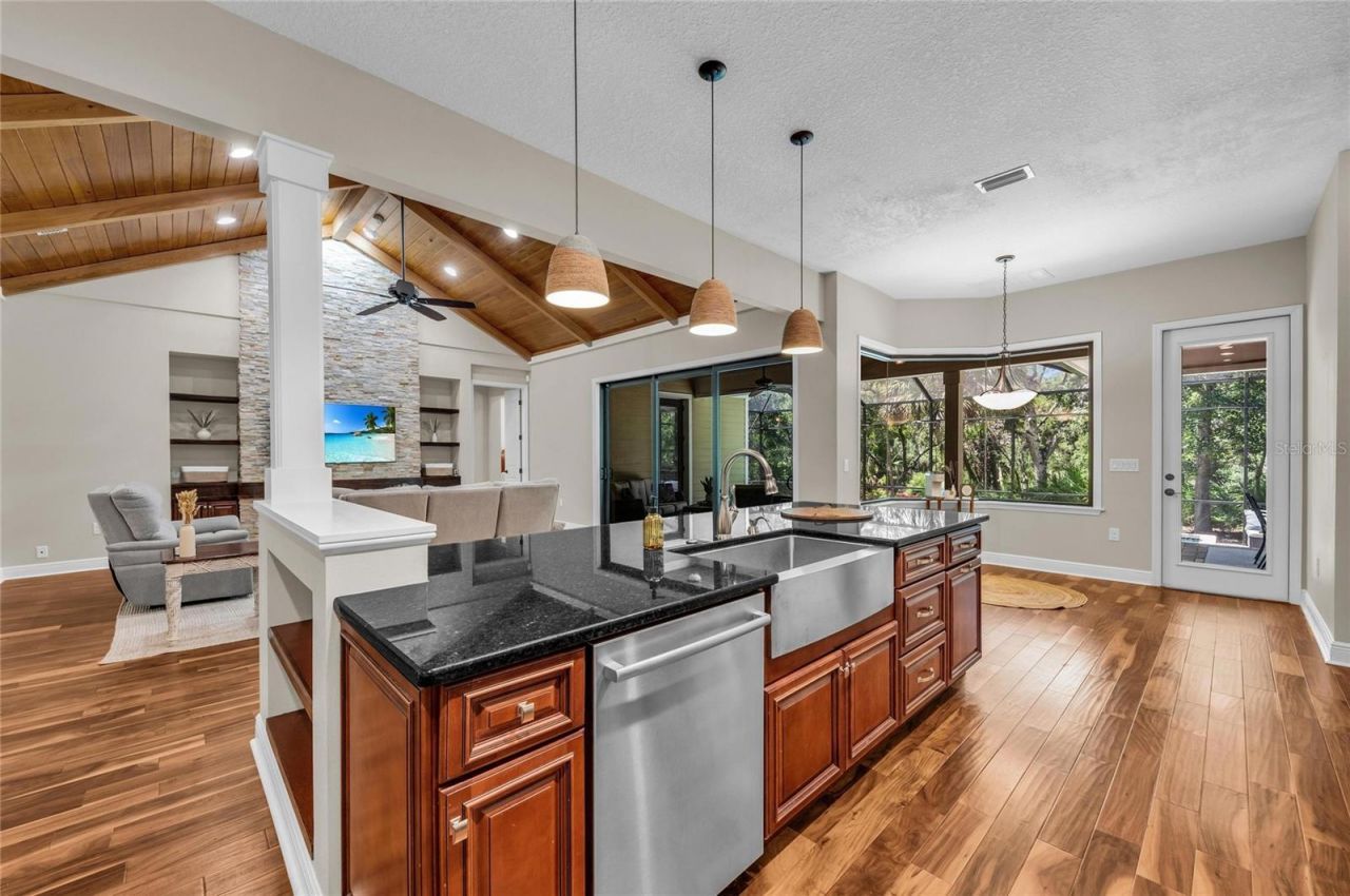 5911 River Forest Circle, Bradenton, FL 34203 Photo