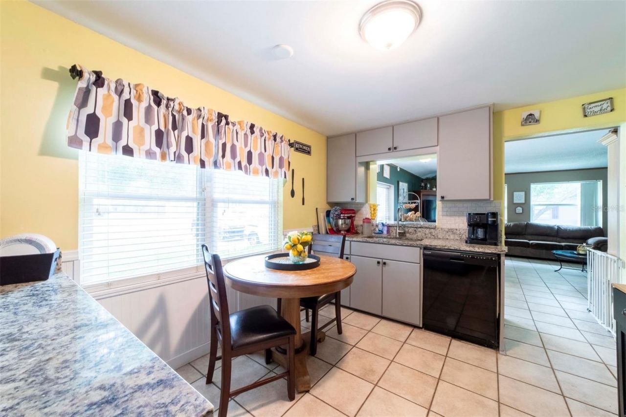 27 Volusia Drive, Debary, FL 32713 Photo