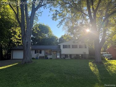 29191 Bannockburn Street, Farmington Hills, MI 48334