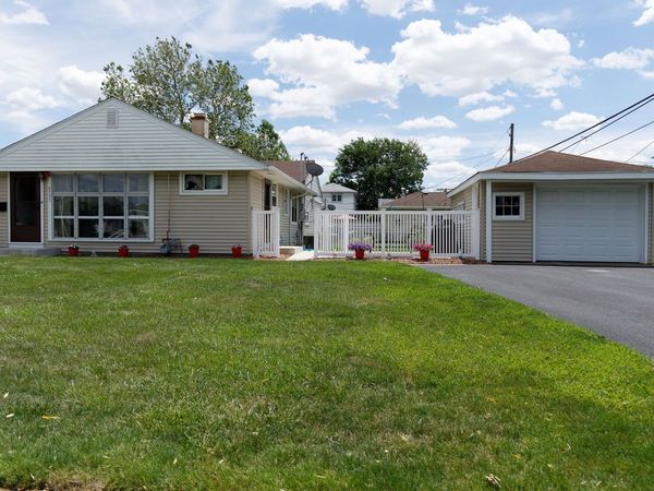 8732 S Keeler Avenue , Hometown, IL 60456