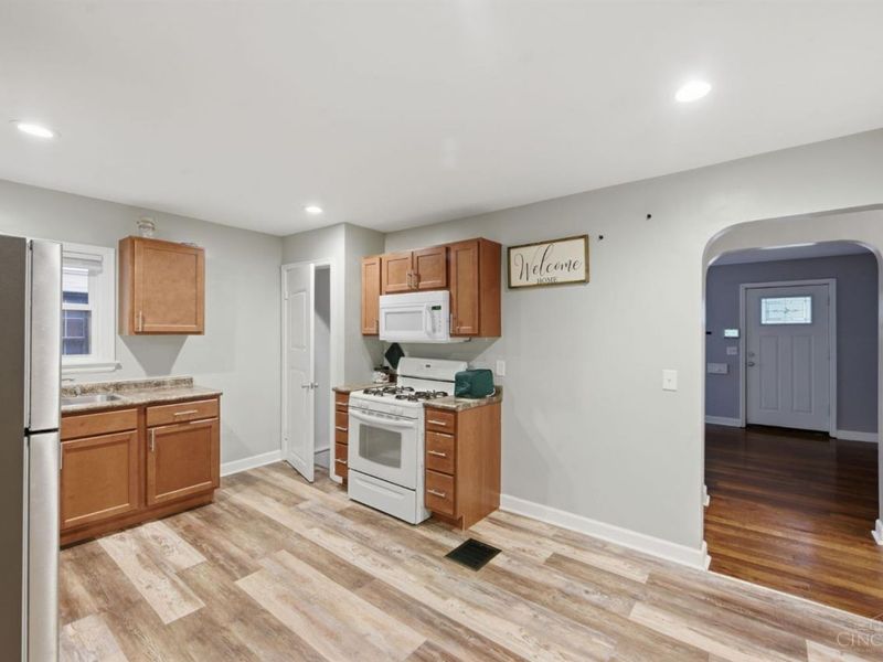 6924 Gloria Drive, North College Hill, OH 45239 Photo 13