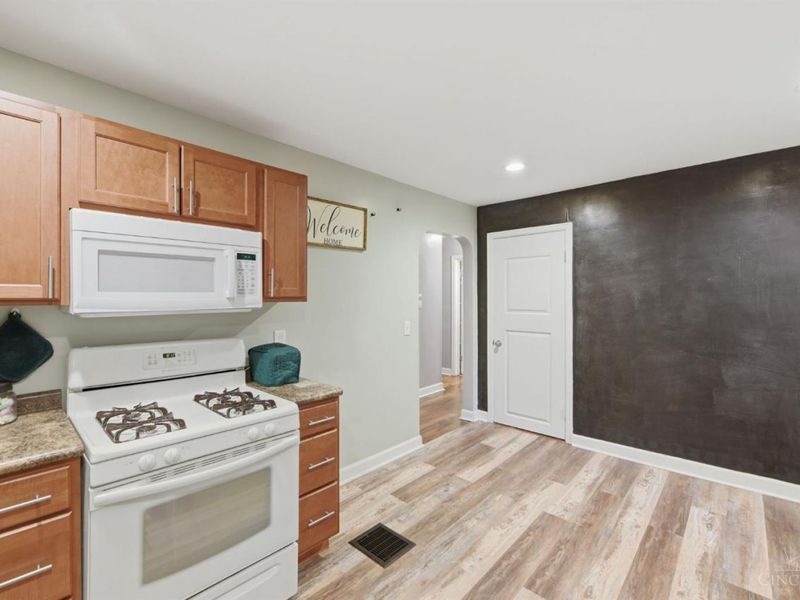 6924 Gloria Drive, North College Hill, OH 45239 Photo 14