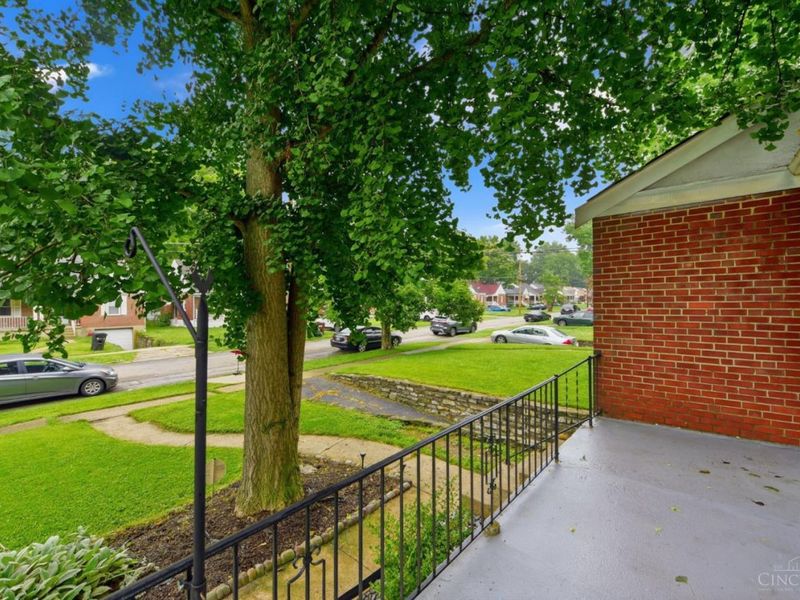 6924 Gloria Drive, North College Hill, OH 45239 Photo 6