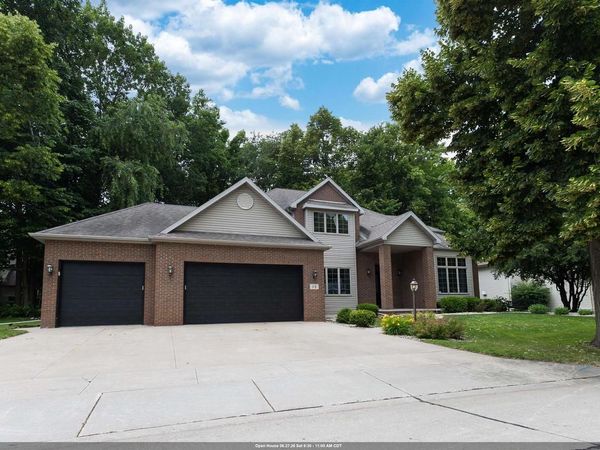 59 BRENTWOOD LANE, Appleton, WI 54915
