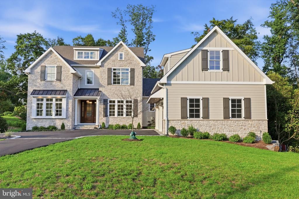39 EAST STREET, DOYLESTOWN, PA 18901