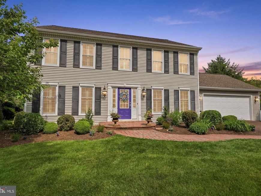 271 Saxony Drive, Newtown, PA 18940 Main Photo