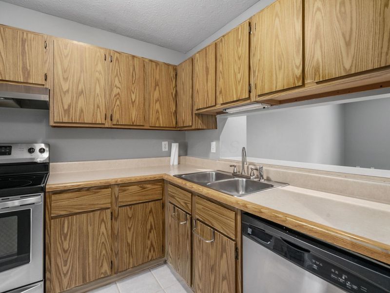 210 Foxtrail Court, Unit 210, Westerville, OH 43081 Photo 6