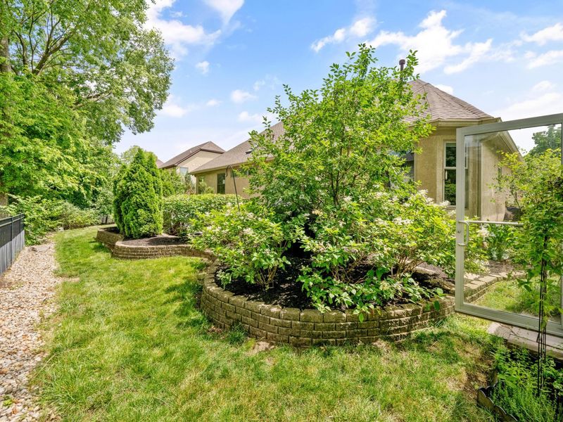 982 Adin Trail, Columbus, OH 43235 Photo 75