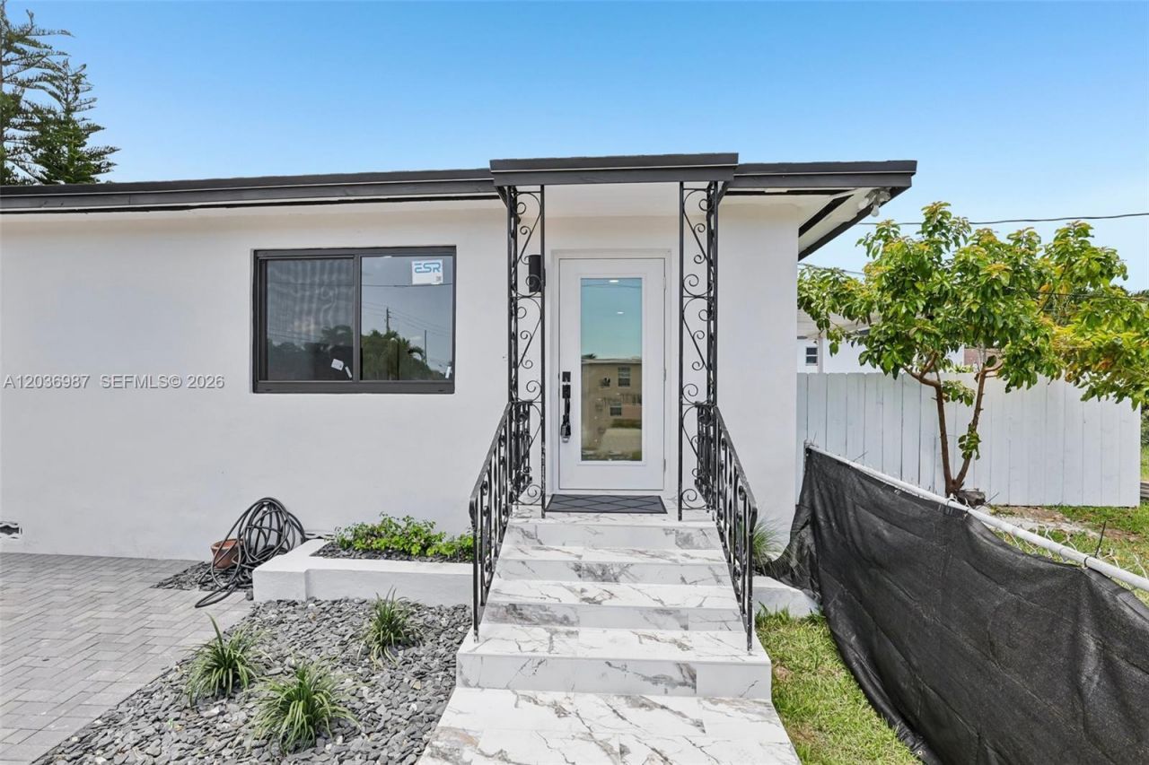 6595 SW 31st St , Miami, FL 33155 Photo