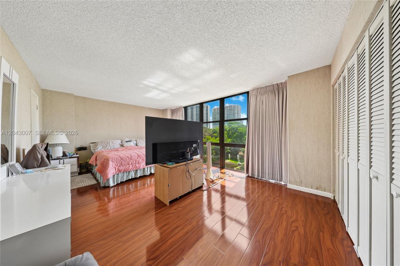 18181 NE 31st Ct , Unit 506, Aventura, FL 33160 Photo