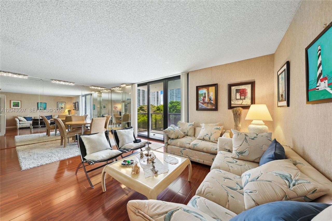 18181 NE 31st Ct , Unit 506, Aventura, FL 33160 Photo