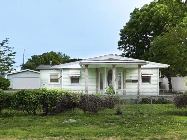 11 E Woodlawn Street , Danville, IL 61832