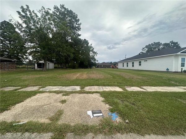 1949 SUGAR MILL Drive, St Bernard, LA 70085
