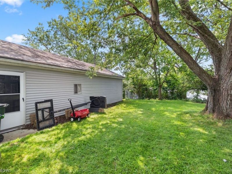 6119 Eaton Court, Bedford Heights, OH 44146 Photo 38