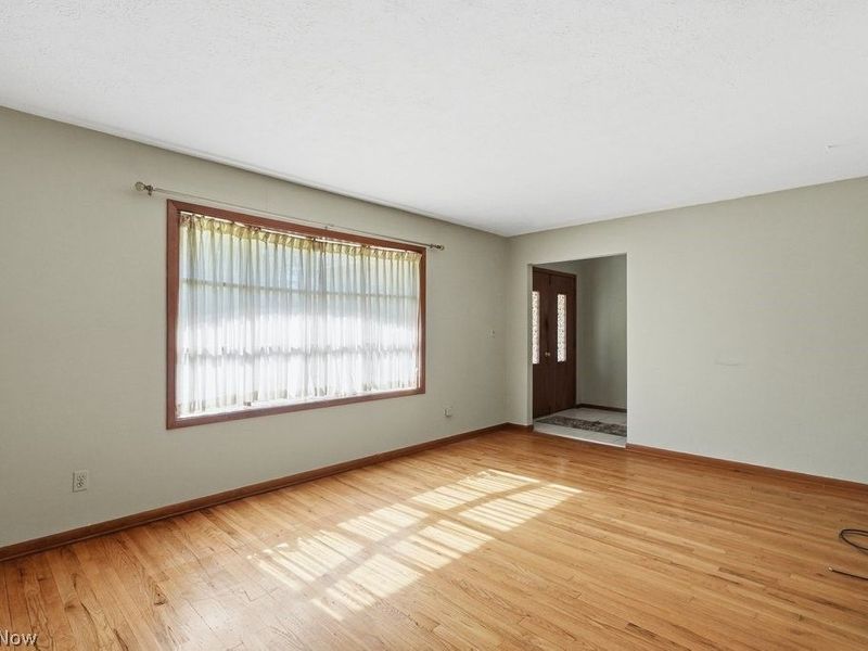 33305 W Sharondale Drive, Solon, OH 44139 Photo 6