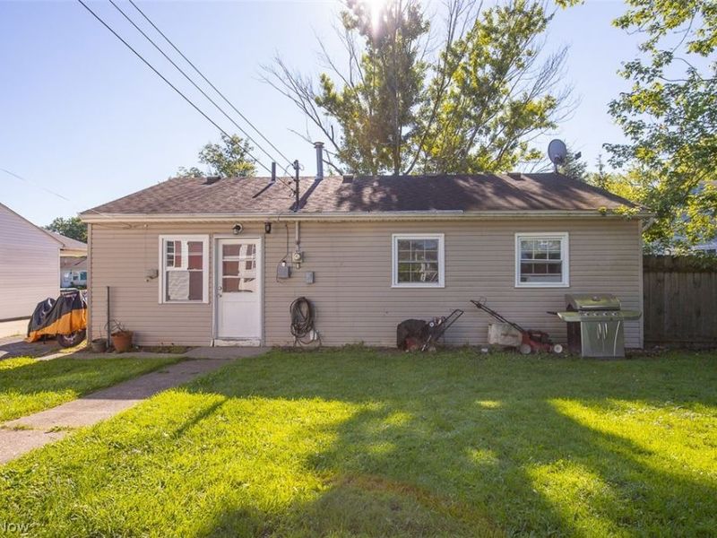 4144 Riverside Drive , Lorain, OH 44055 Photo 22