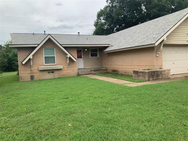 1421 N 9th Street, Midlothian, TX 76065