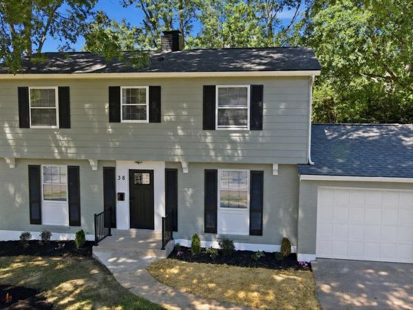 38 Handel Lane, Greenhills, OH 45218
