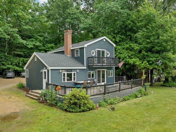 18 W Huntress Pond Road, Barnstead, NH 03225