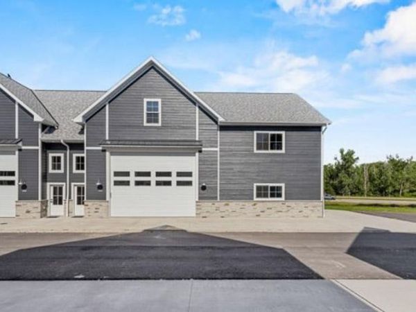 864 S 18TH AVENUE, Unit 14, Sturgeon Bay, WI 54235
