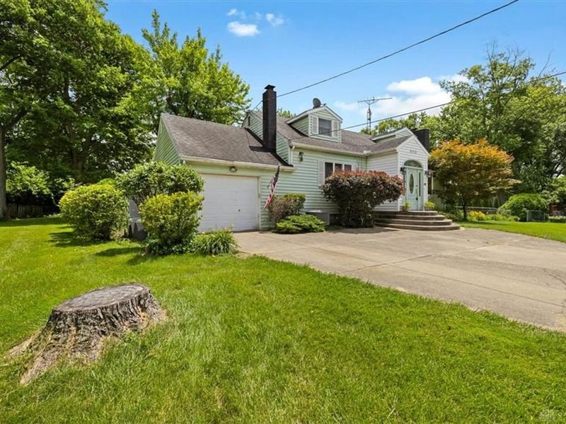 9305 Wildcat Road, Bethel Township, OH 45371 Photo 2