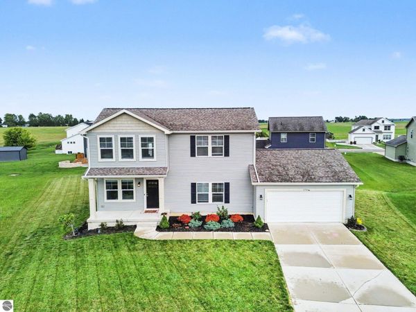 173 Crystal Court, Alma, MI 48801