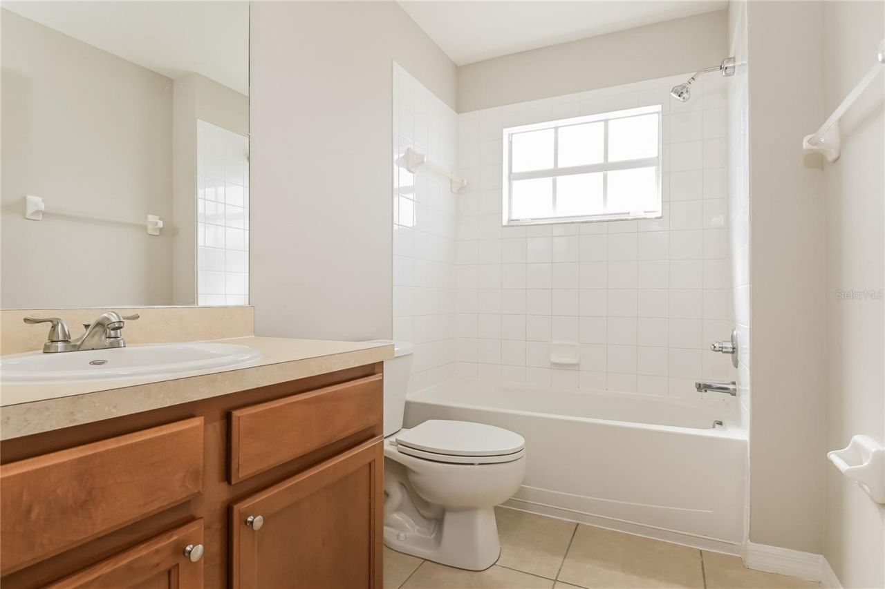 15520 Telford Spring Drive , Ruskin, FL 33573 Photo