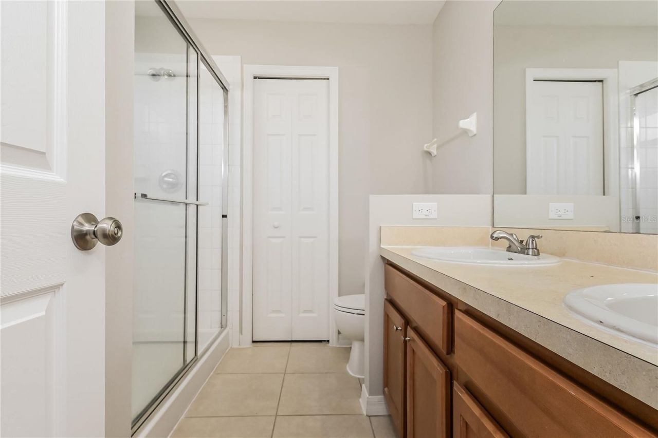 15520 Telford Spring Drive , Ruskin, FL 33573 Photo
