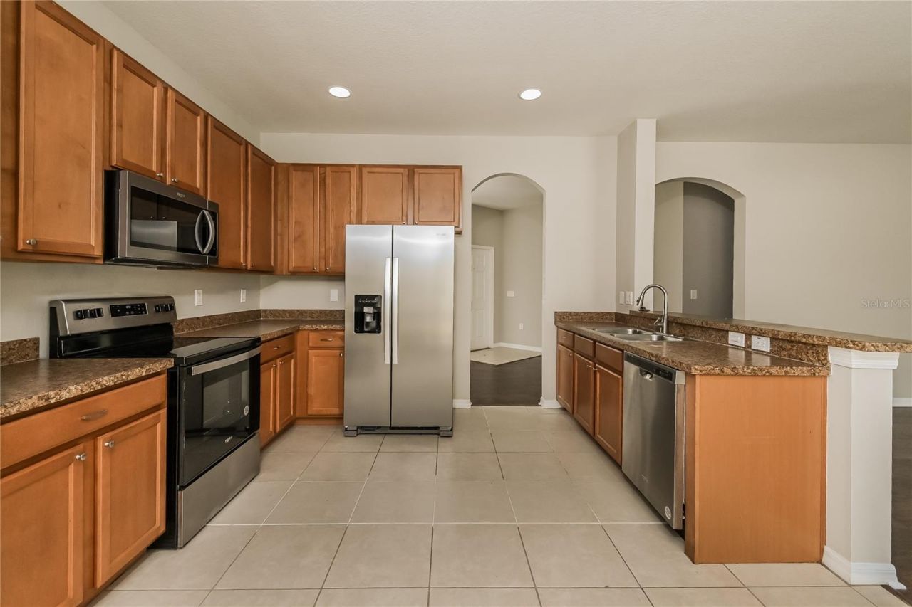 15520 Telford Spring Drive , Ruskin, FL 33573 Photo