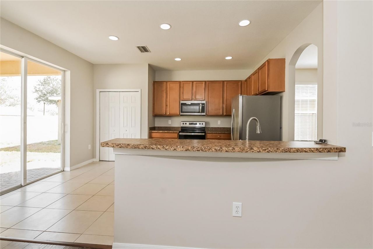 15520 Telford Spring Drive , Ruskin, FL 33573 Photo