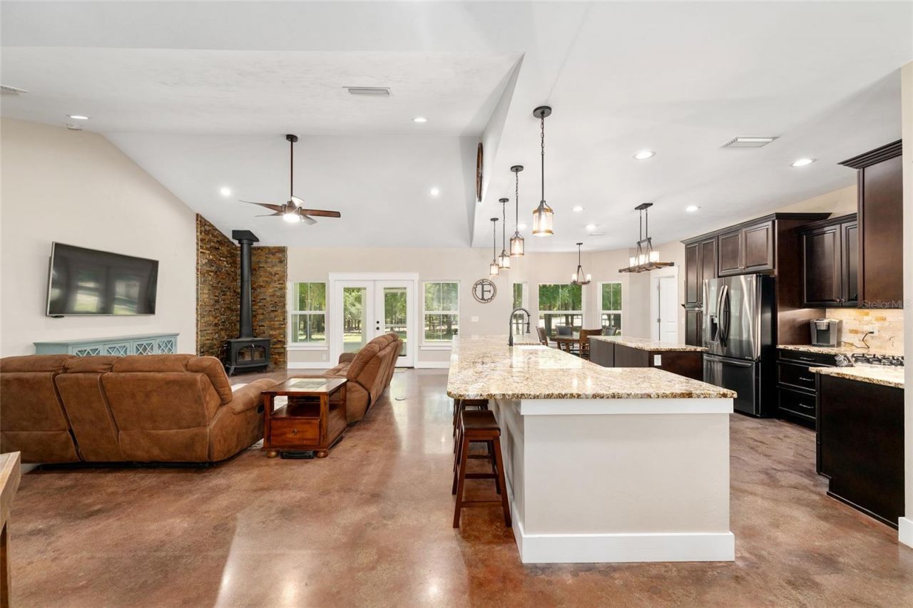 357 SW Conestoga Way, Fort White, FL 32038 Photo