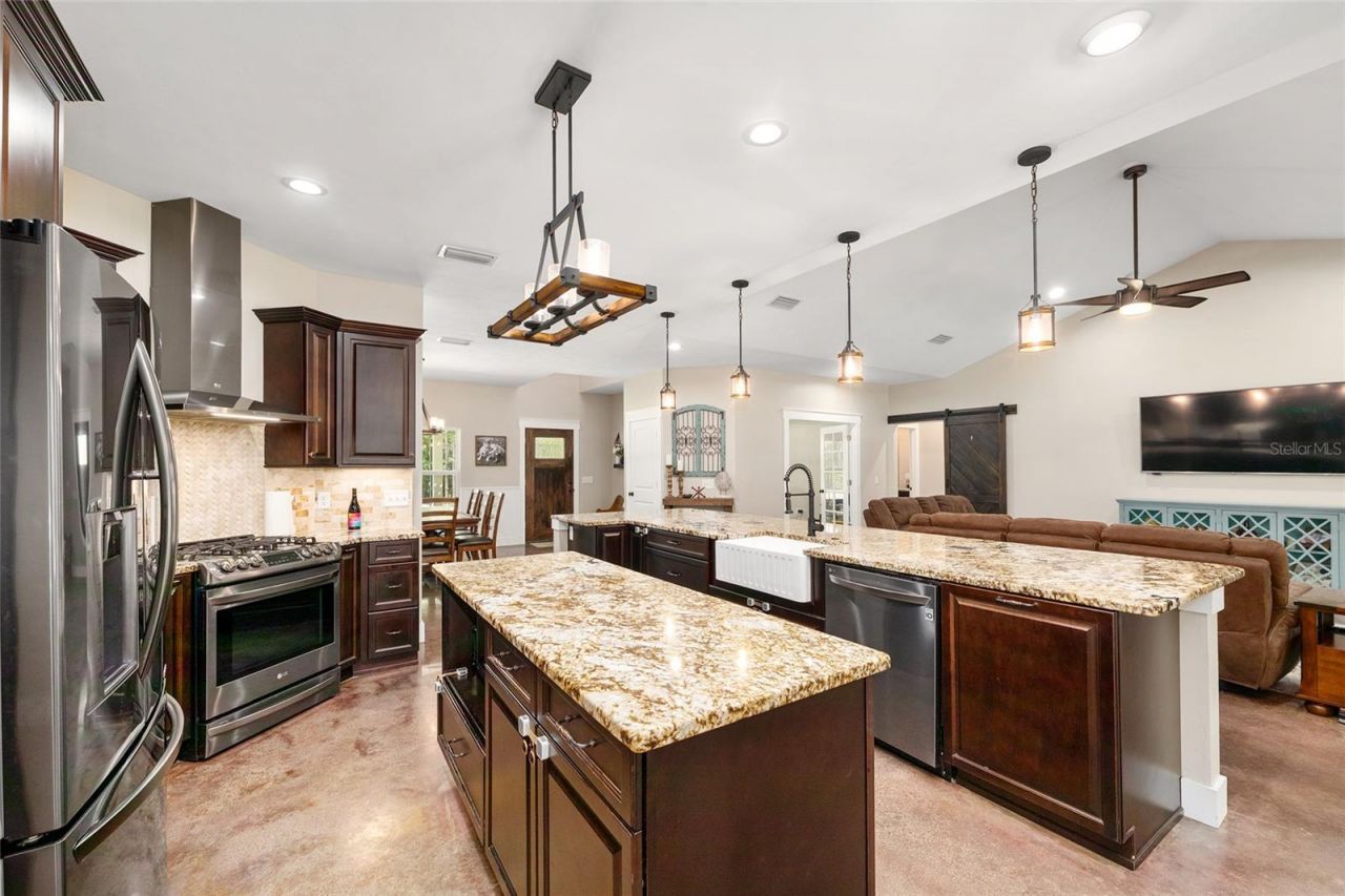 357 SW Conestoga Way, Fort White, FL 32038 Photo