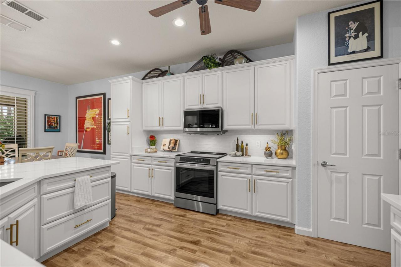 9383 SW 71st Loop, Ocala, FL 34481 Photo