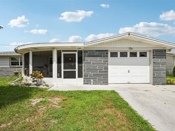 2049 MAUREEN DRIVE , HOLIDAY, FL 34690