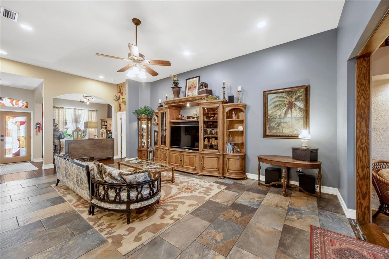 1128 Lumsden Trace Circle , Valrico, FL 33594 Photo