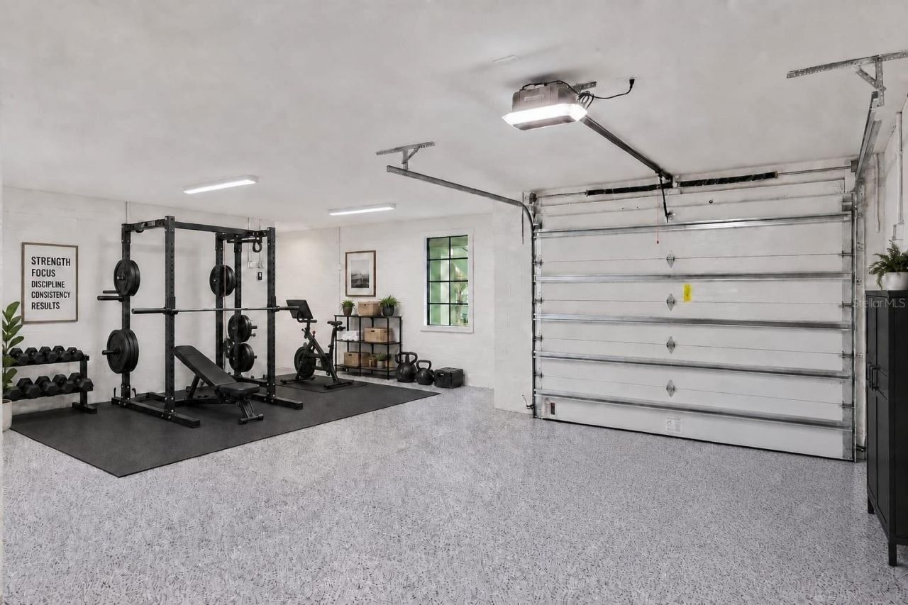 220 90th Avenue Ne, Saint Petersburg, FL 33702 Photo