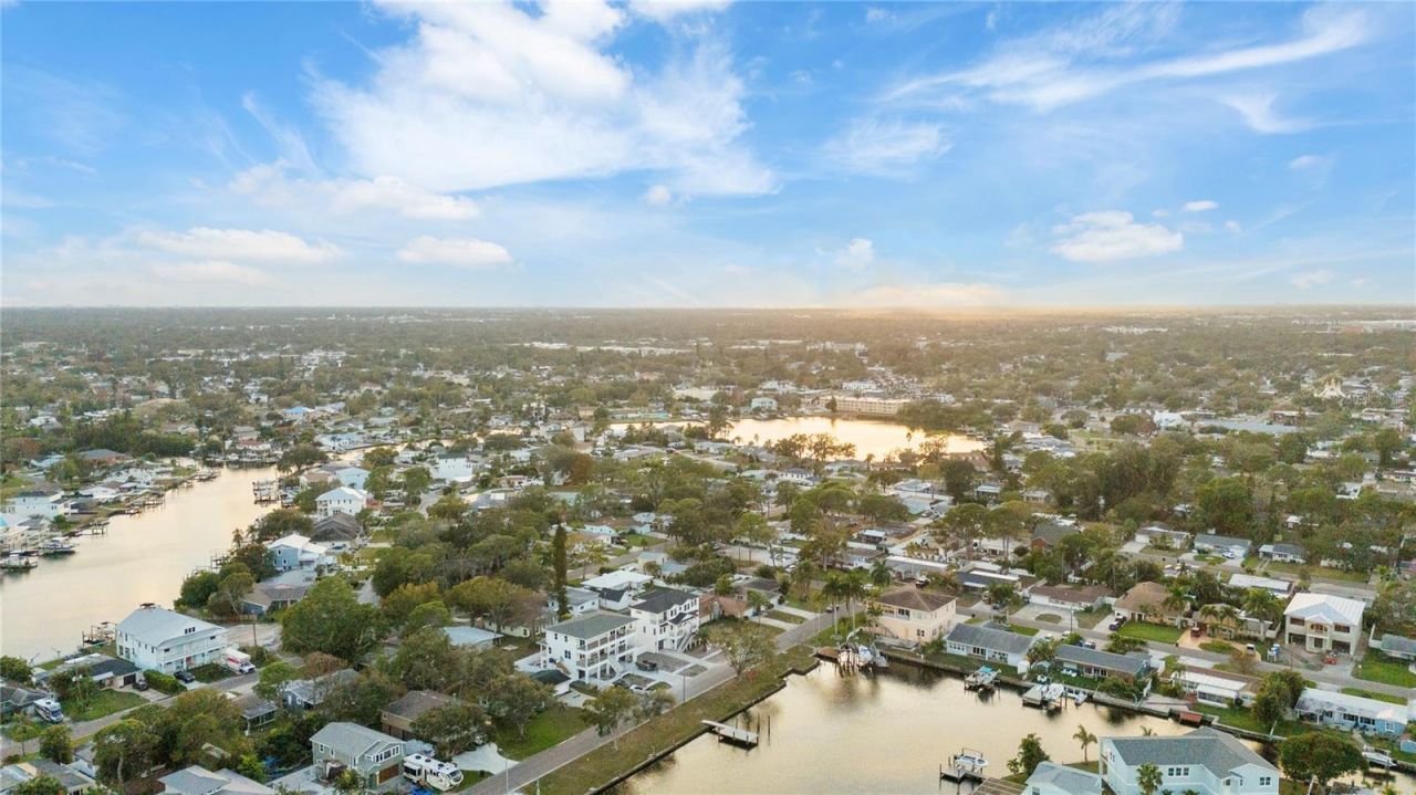 220 90th Avenue Ne, Saint Petersburg, FL 33702 Photo