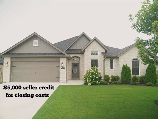 939 Ardiano Avenue , Tontitown, AR 72762