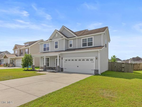 113 Saw Grass Drive, Maple Hill, NC 28454