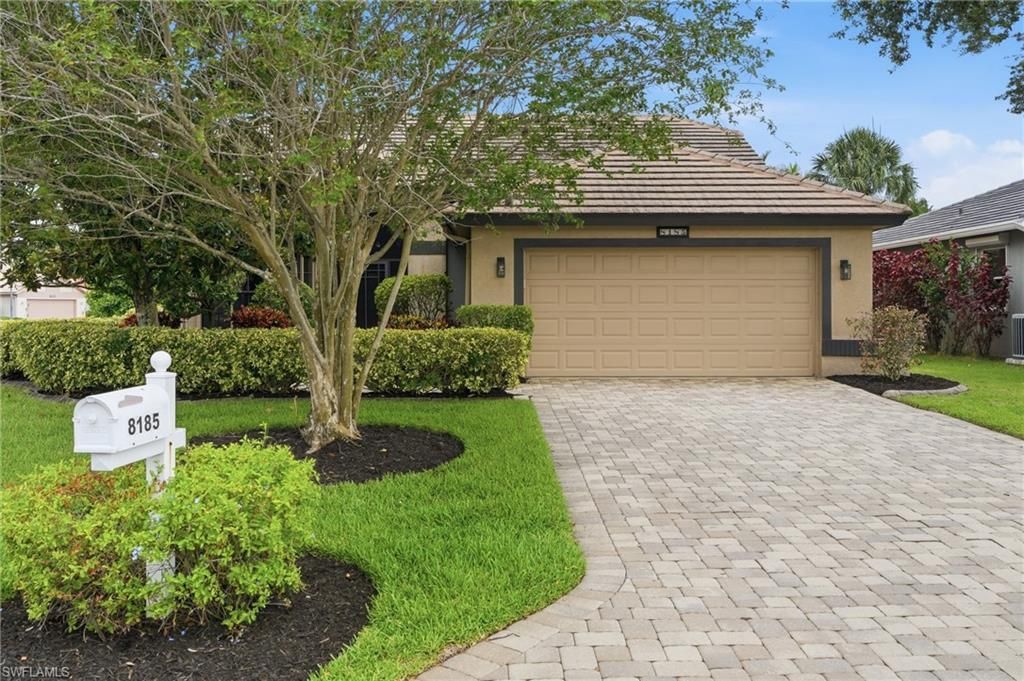 8185 Breton Cir, Fort Myers, FL 33912 Photo
