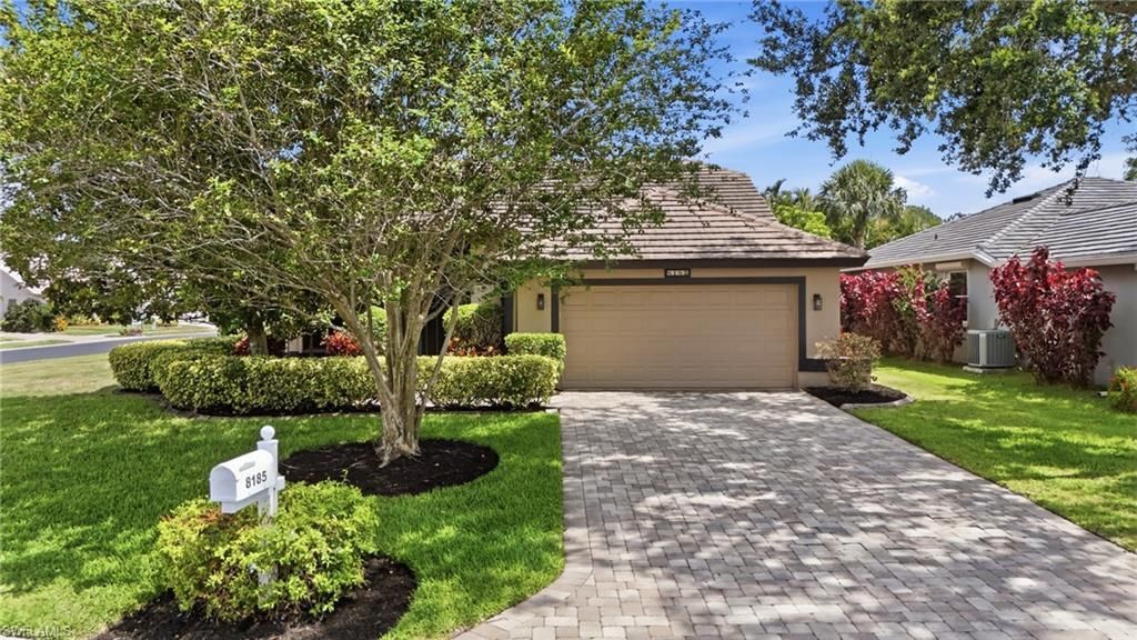 8185 Breton Cir, Fort Myers, FL 33912 Photo