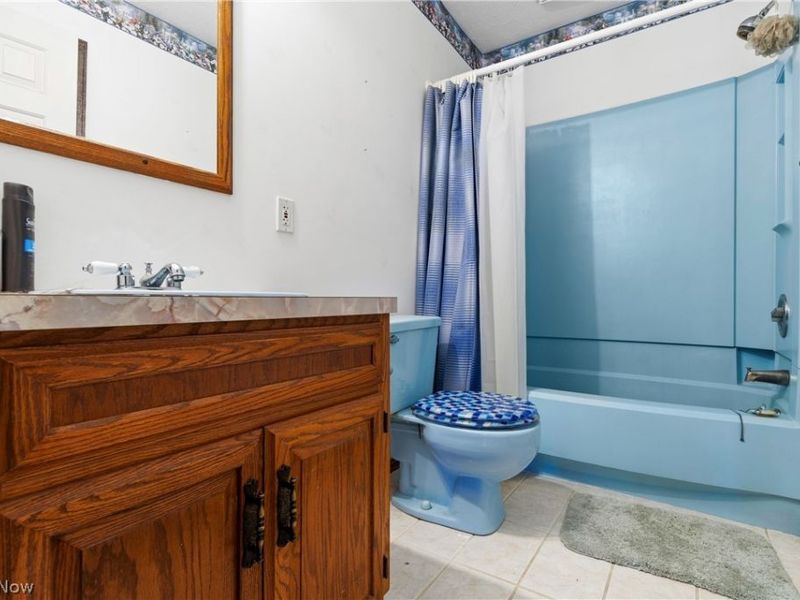 5050 Fox Ridge Drive, Green, OH 44720 Photo 10