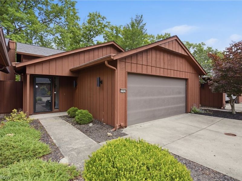 17933 Cliffside Drive, Strongsville, OH 44136 Photo 3